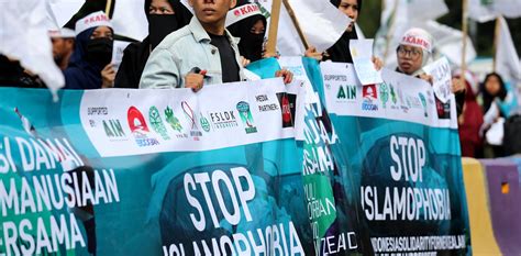 Web of hate is rooted in putting all Muslims in one category.